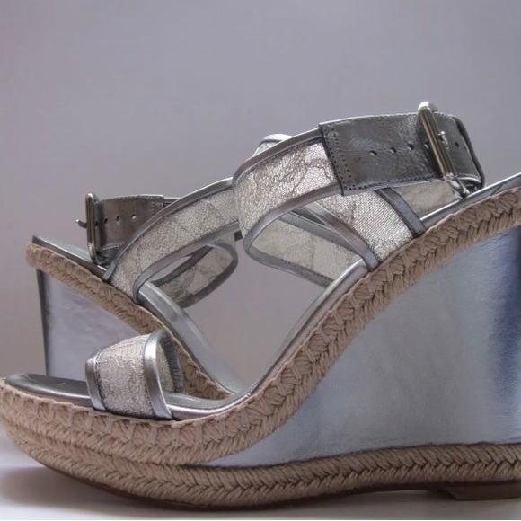 Stuart Weitzman Guipure
Lacy - Picture 3 of 7